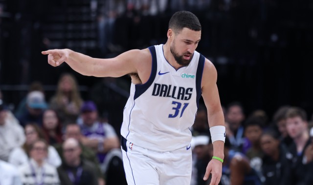 博鱼-🎯克莱命中生涯第2800记三分 历史第5位&amp;距离超越利拉德还差5记