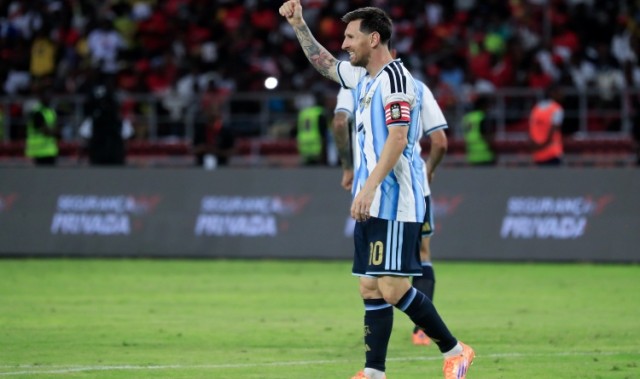 比利亚：梅西是世界足坛最佳，在他退役之前都会保持这个位置