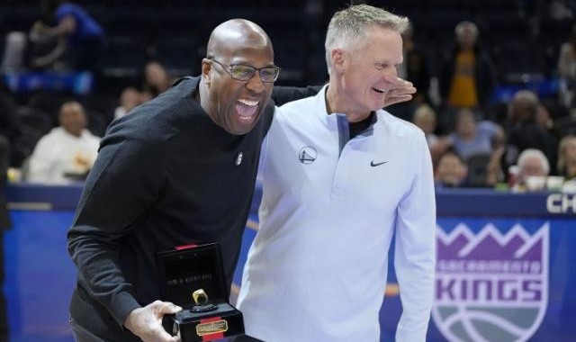 博鱼体育官网-布朗被裁引众怒 马龙羞辱国王 科尔力挺老搭档