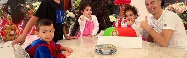 博鱼-36岁C罗谢球迷：不会再有20年 每一天我都100%投入